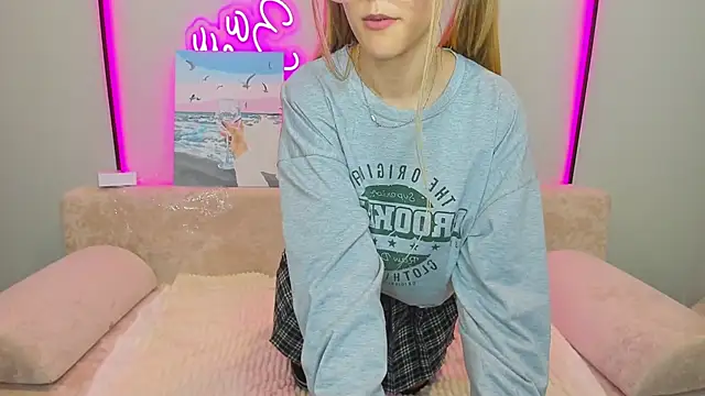 FunnyBuny1_ naked strip on webcam for live sex chat