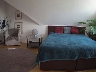 Julmodels Bedroom-A 2 nude sex chat in adult Live Sex Chat Room