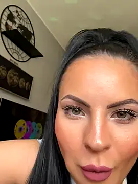 Lexy669 naked strip on webcam for live sex chat