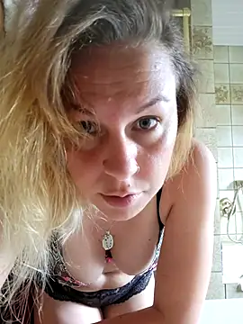 Zuckerpuppe27 naked strip on webcam for live sex chat