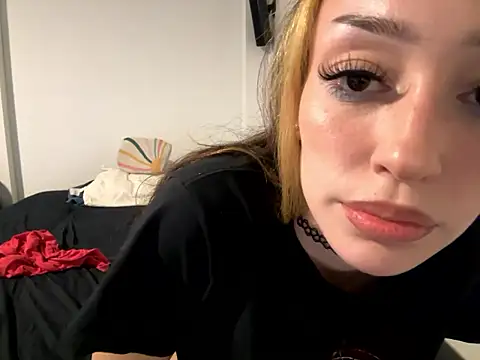 Pinkfairyy naked strip on webcam for live sex chat