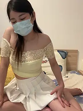 Lululu-sweet naked strip on webcam for live sex chat
