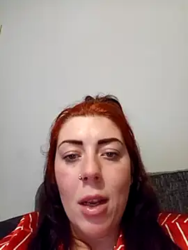 Thenaughtybunnyx naked strip on webcam for live sex chat
