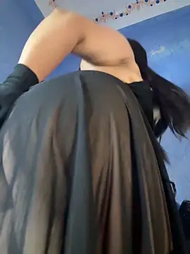 Black-Widow naked strip on webcam for live sex chat