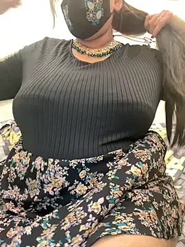 IndianHotBhabi naked strip on webcam for live sex chat