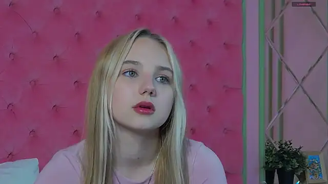 Sky_Cutie naked strip on webcam for live sex chat