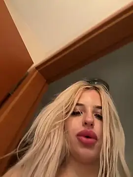 Steffi_Snowbunny naked strip on webcam for live sex chat