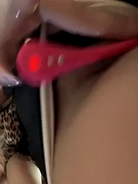 SweetBunnyGF naked strip on webcam for live sex chat