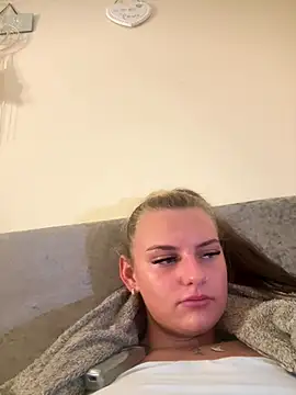 Summer21k naked strip on webcam for live sex chat
