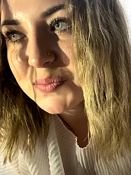 AliseShyness naked strip on webcam for live sex chat