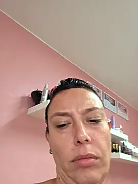 Littleladyshelly naked strip on webcam for live sex chat