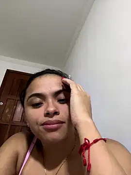 SafadinhaquenteW naked strip on webcam for live sex chat