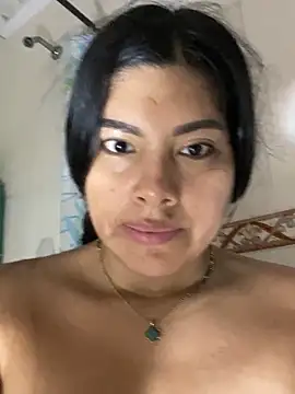 Steisy325 naked strip on webcam for live sex chat