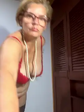 Adeellee_ naked strip on webcam for live sex chat