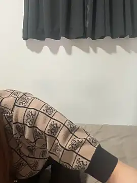 Jura_xxx naked strip on webcam for live sex chat