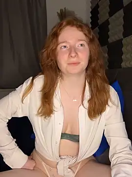 HoneyBunnyyy naked strip on webcam for live sex chat