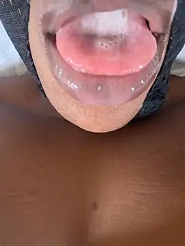 Kendra-rose naked strip on webcam for live sex chat