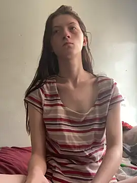 Munchkinbaby72318 naked strip on webcam for live sex chat