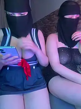 Hot_yaldiz naked strip on webcam for live sex chat