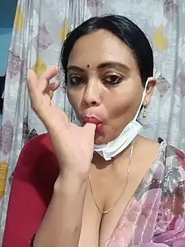 Mast-Haseena naked strip on webcam for live sex chat